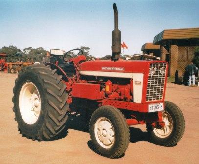 564 tractor at vintage machinery rally