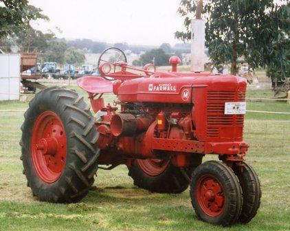 First Geelong Farmall M at a rally